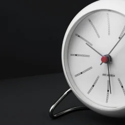 Arne Jacobsen Klokker Og Værstjanor*Clocks Bankers Bordur Ø11 cm hvit