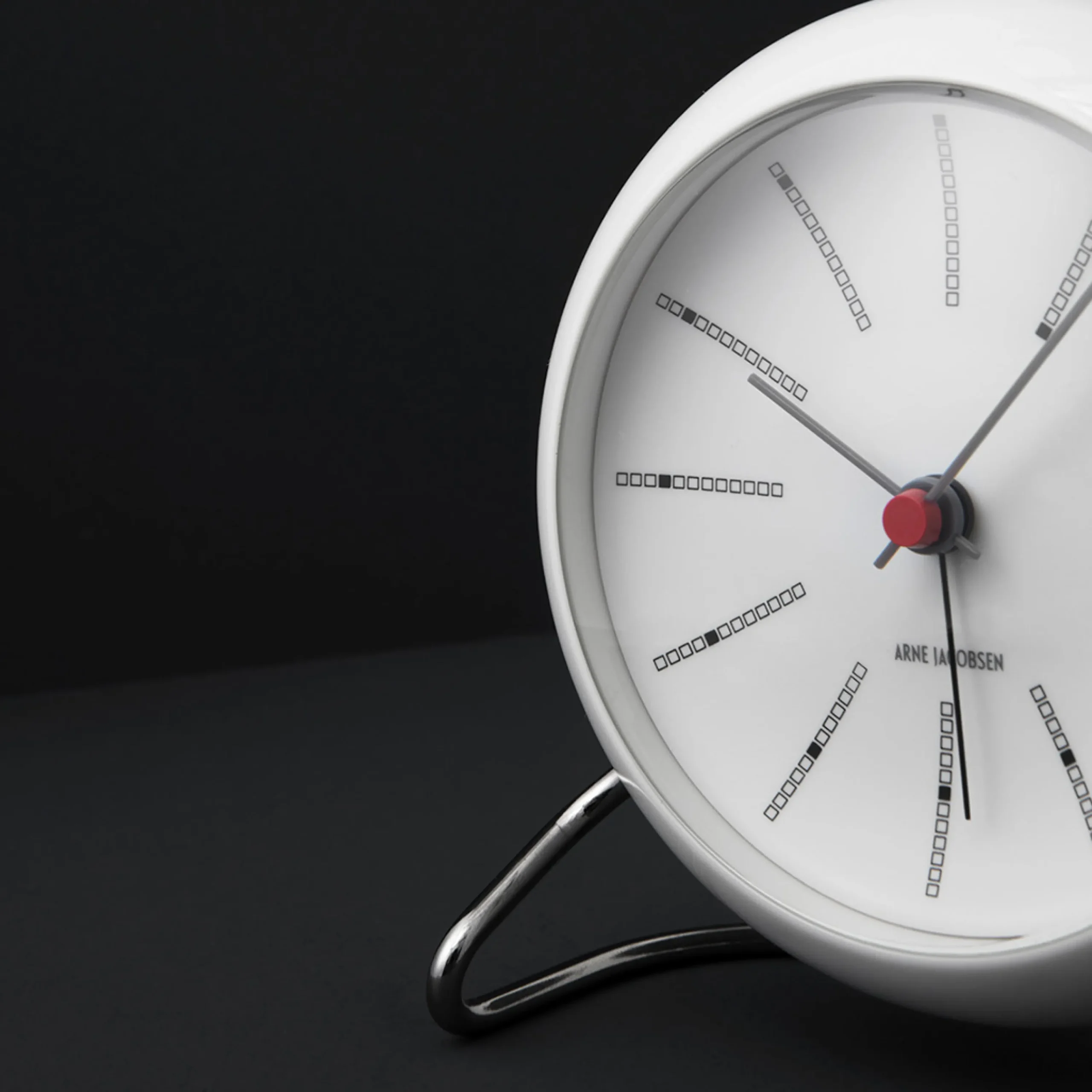 Arne Jacobsen Klokker Og Værstjanor*Clocks Bankers Bordur Ø11 cm hvit