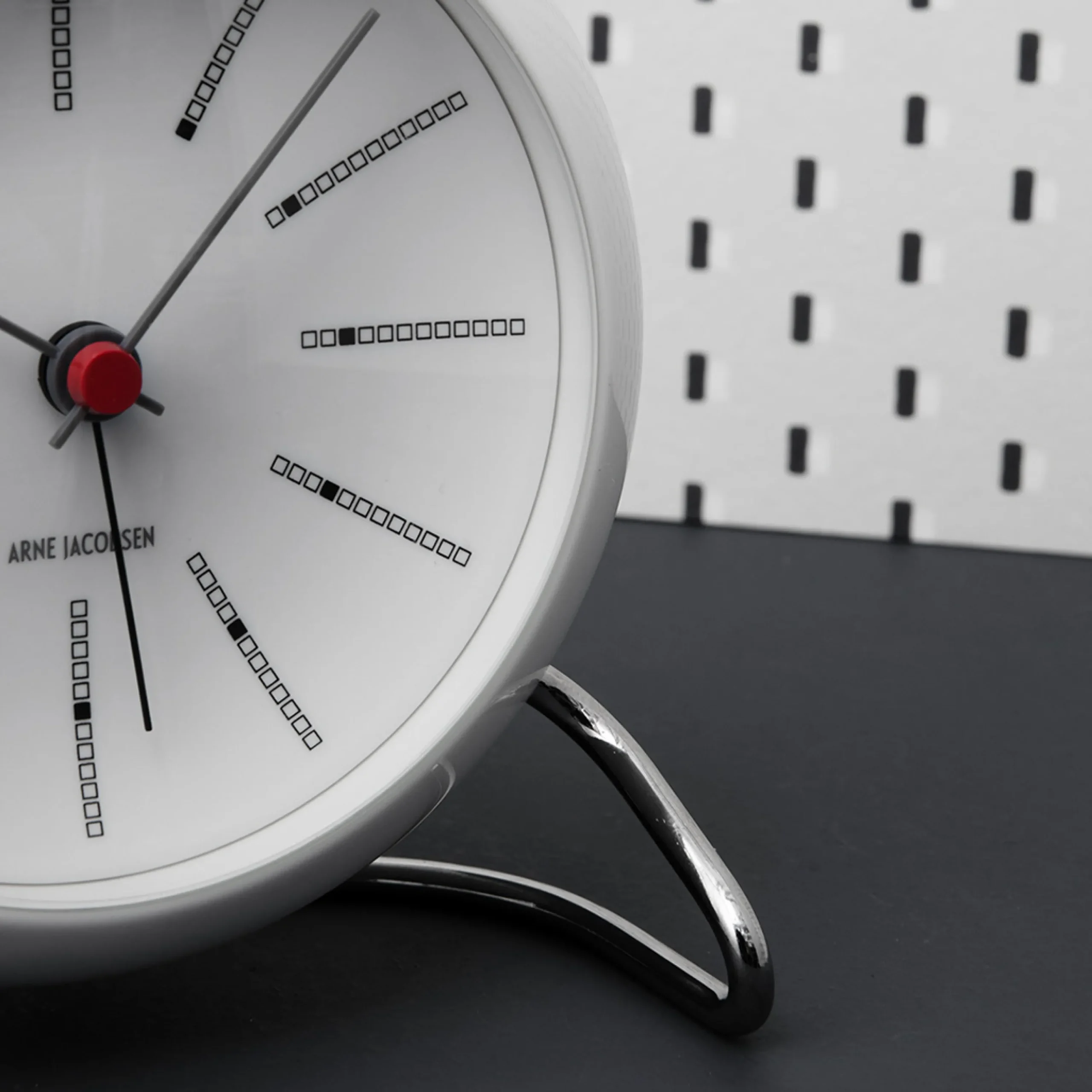 Arne Jacobsen Klokker Og Værstjanor*Clocks Bankers Bordur Ø11 cm hvit