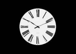 Arne Jacobsen Klokker Og Værstjanor*Clocks Roman Veggur Ø21 cm hvit/sort