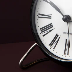 Arne Jacobsen Klokker Og Værstjanor*Clocks Roman Bordur Ø11 cm hvit/sort